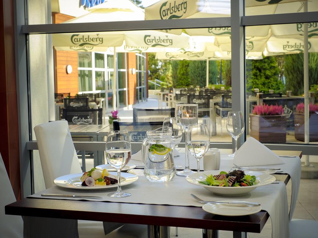 Hotel Nadmorski Гдиня Екстериор снимка